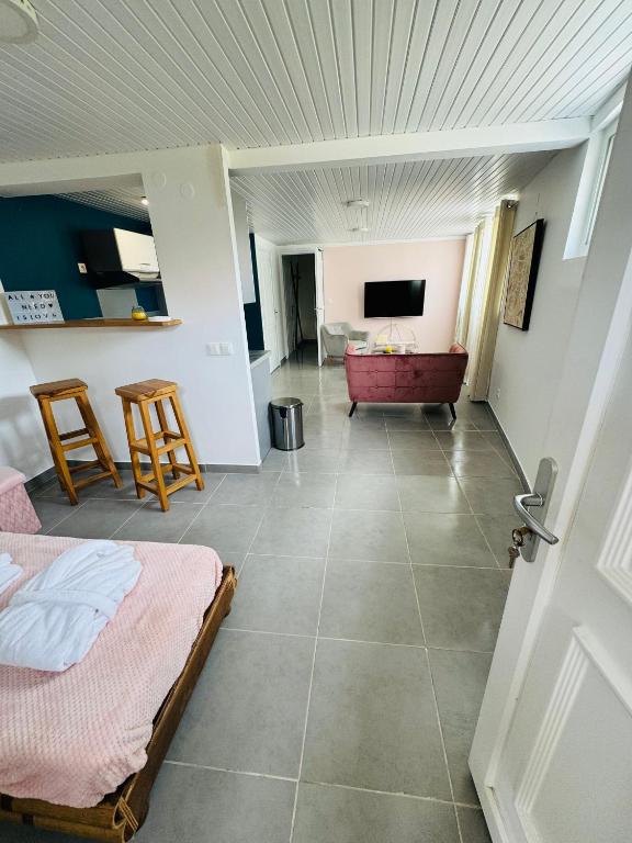 Postel nebo postele na pokoji v ubytování Astral Suite, Love Room, Jacuzzi, Distance to Beach