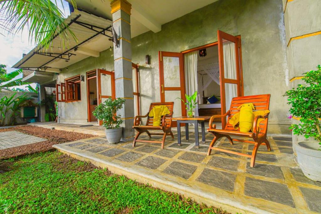 Κήπος έξω από το Cinnamon Chalet Ambalangoda