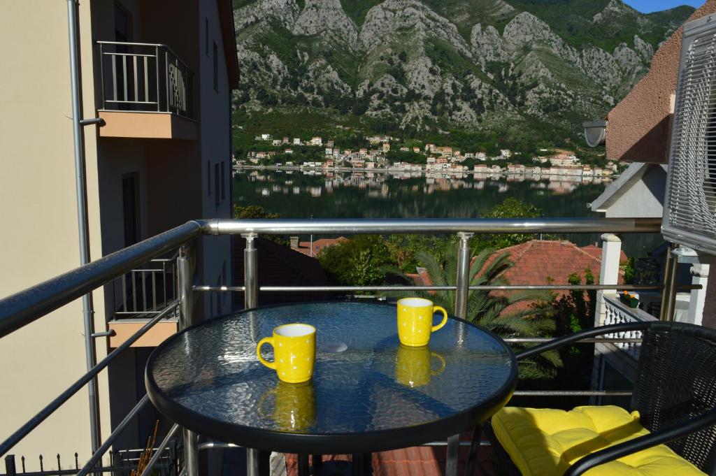 Apartments Coso Zlatne njive bb - Studio Mit Balkon Und Meerblick
