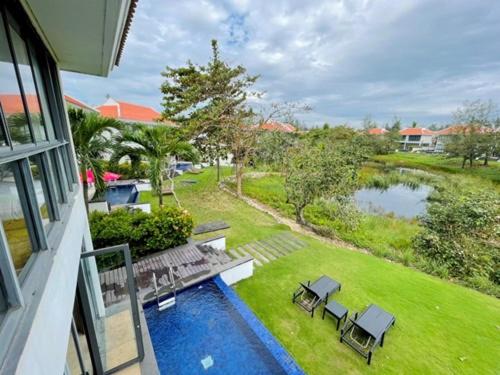 Κήπος έξω από το Ocean Breeze Villa