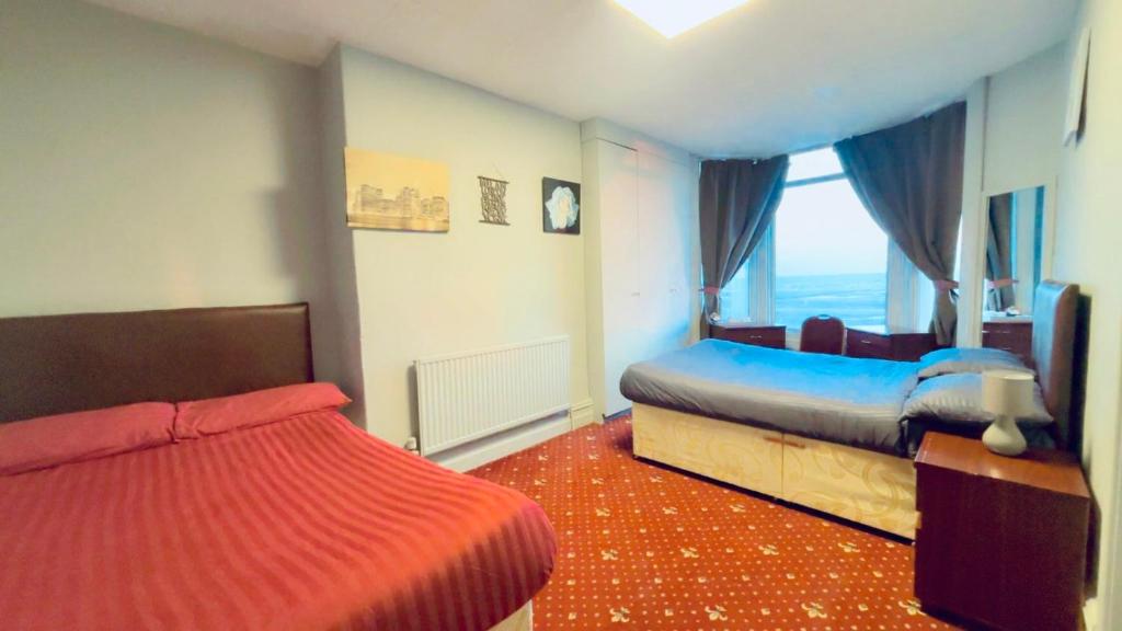 HOTEL BLUE OCEAN - Call For Cheap Prices - Check In Until 3AM - Resim 8