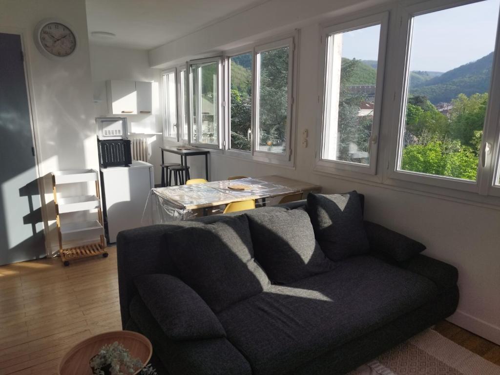 Nespecifikovaný výhled na hory nebo výhled na hory při pohledu z apartmánu