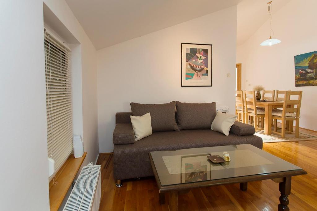 Posezení v ubytování Guesthouse Rota