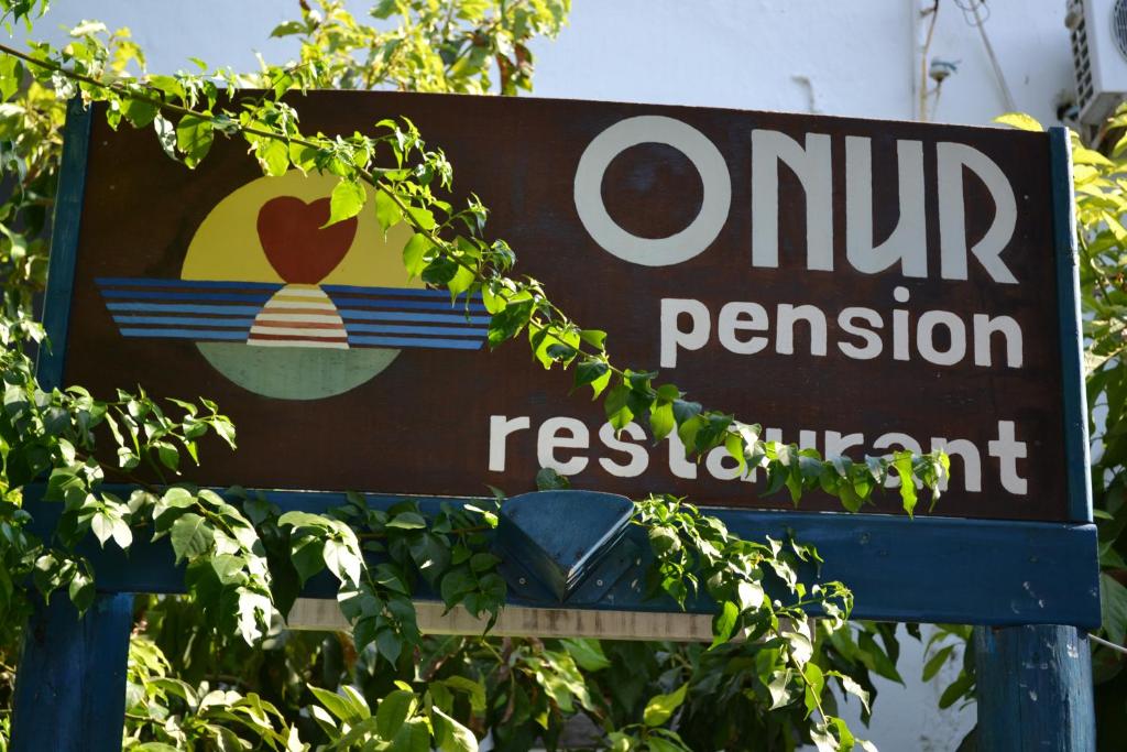 Certifikát, hodnocení, plakát nebo jiný dokument vystavený v ubytování Onur Pension