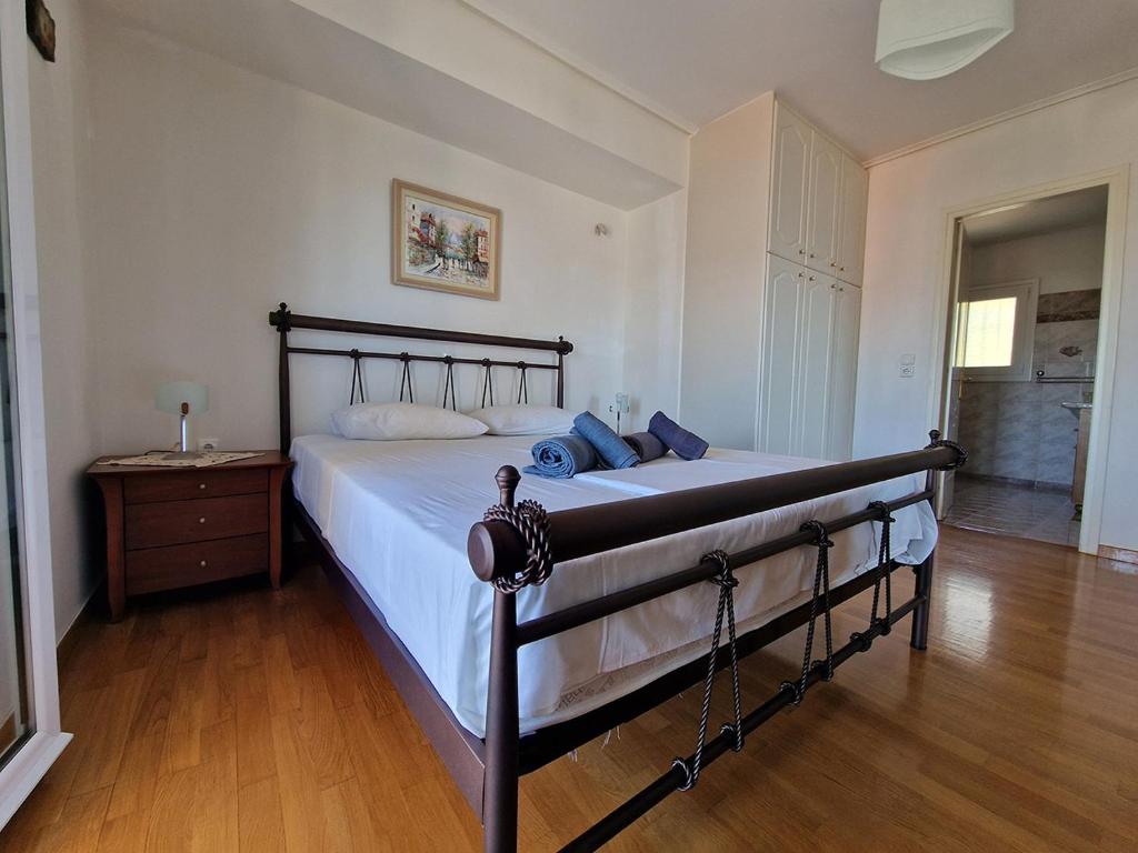 Postel nebo postele na pokoji v ubytování The Mirador Boutique Villa with Scenic Sea View