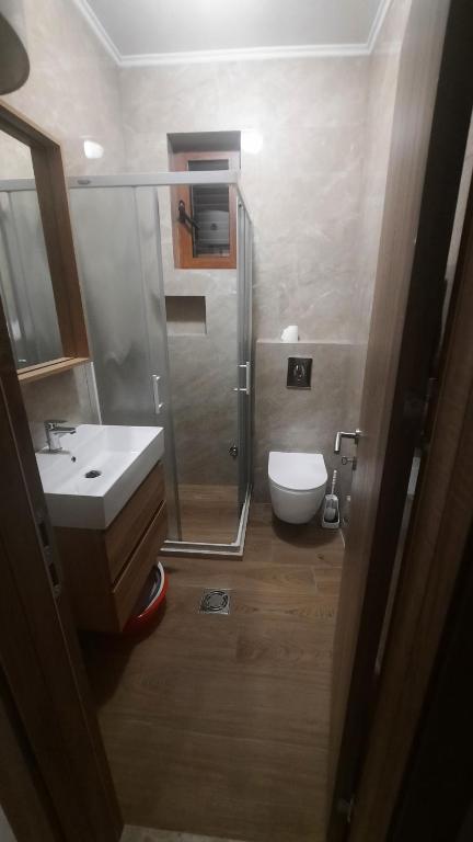 B & M Apartments - 4