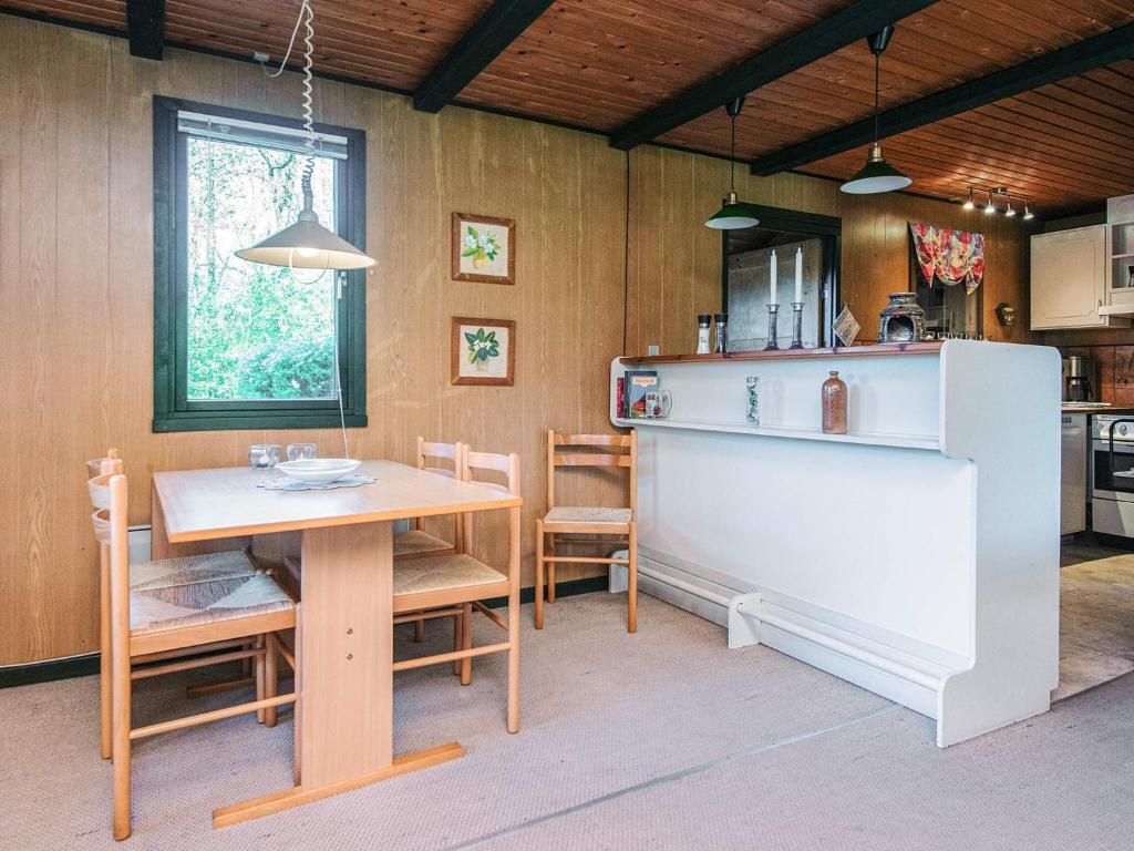 Kuchyň nebo kuchyňský kout v ubytování Holiday home Toftlund XV