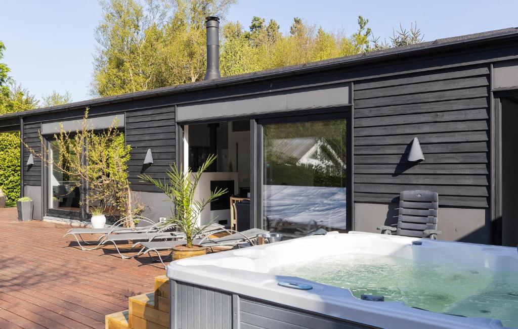 Fotografie z fotogalerie ubytování Lovely Home In Hals With Sauna v destinaci Hals
