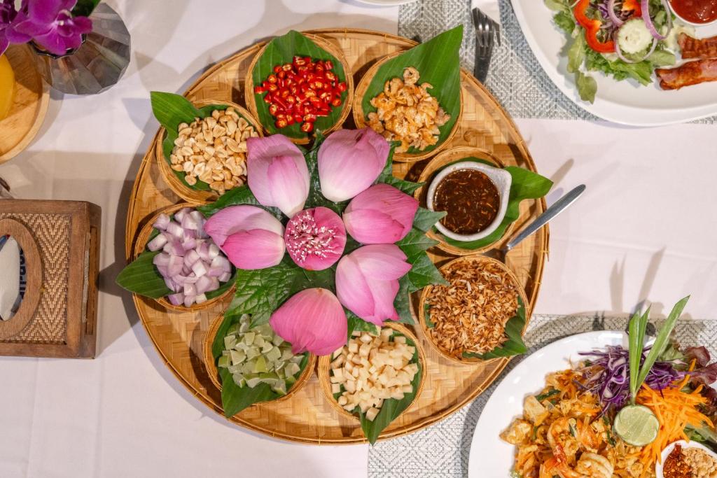 Coco Paradiso Phuket SHA - Resim 45