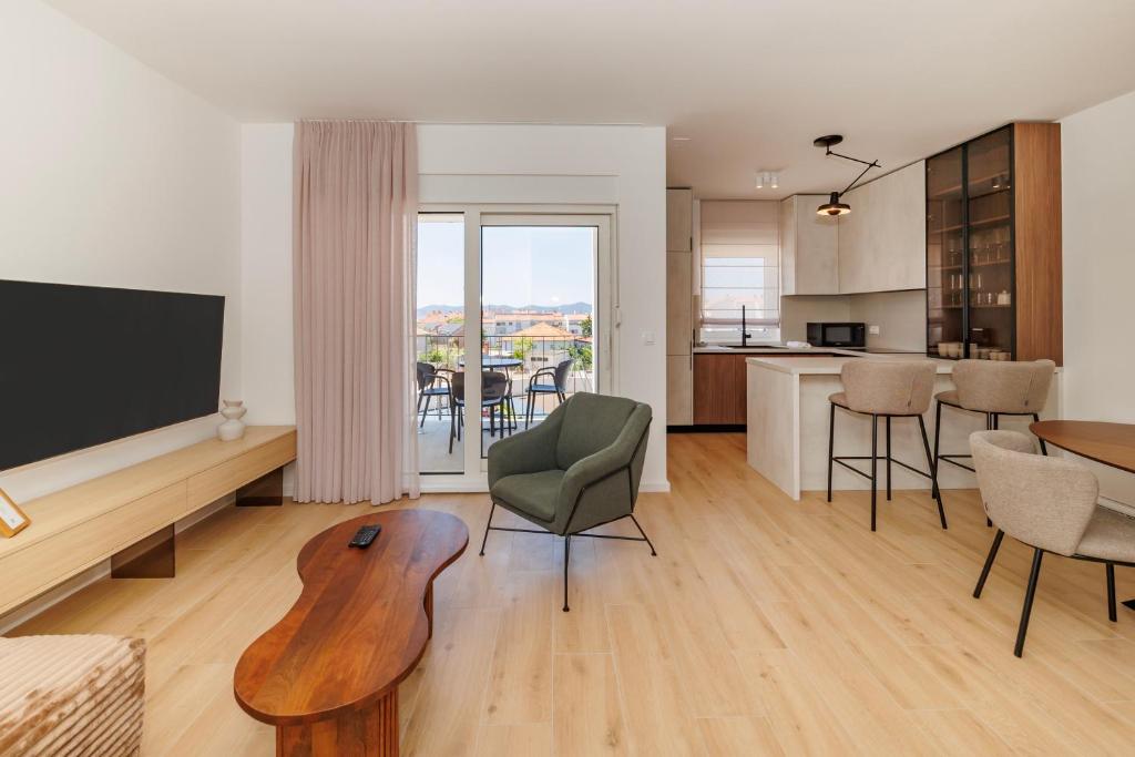Apartment Zora by Belmont Realty