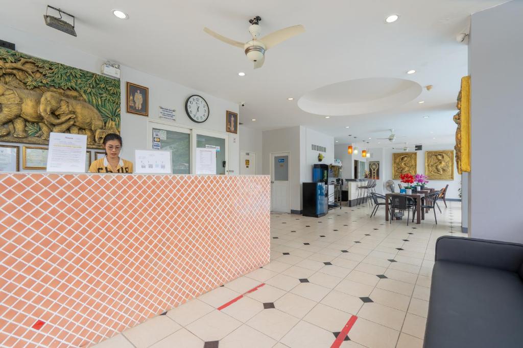 Square One Hotel Patong - Resim 28