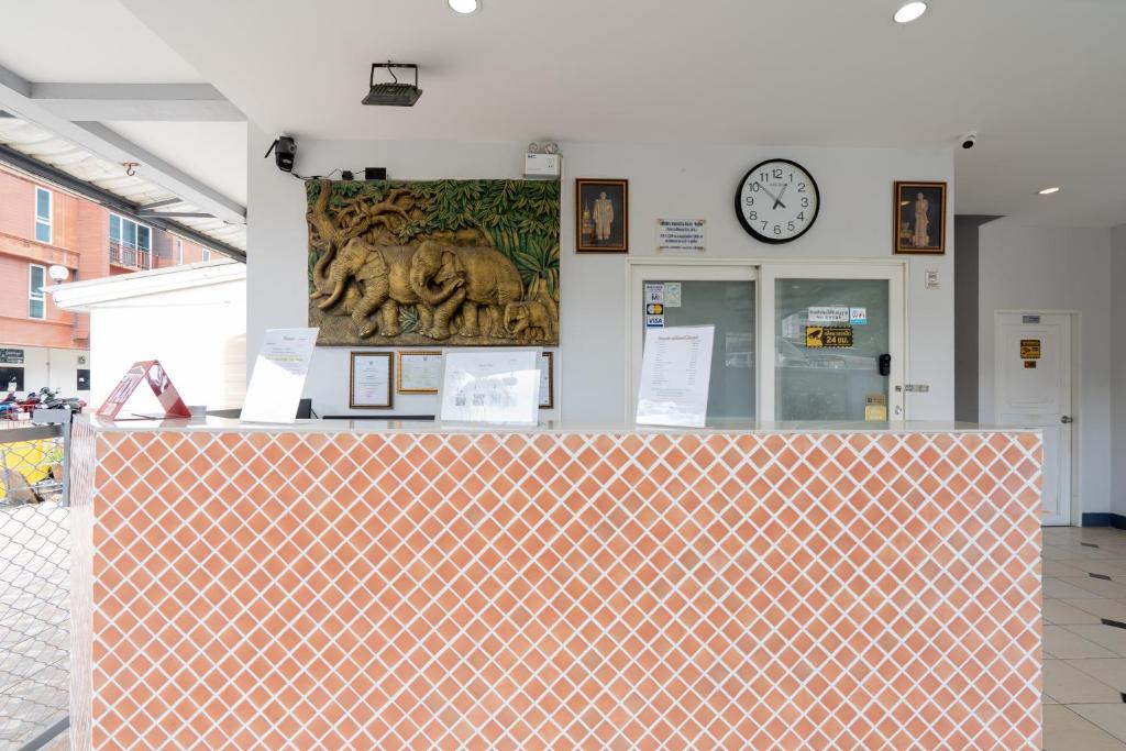 Vstupní hala nebo recepce v ubytování Square One Hotel Patong