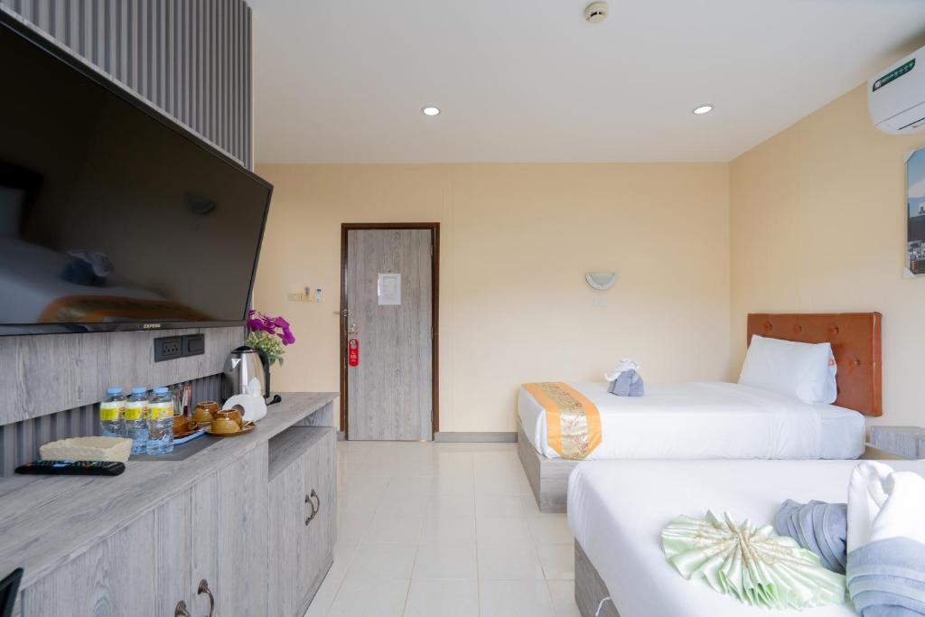 Square One Hotel Patong - Resim 25