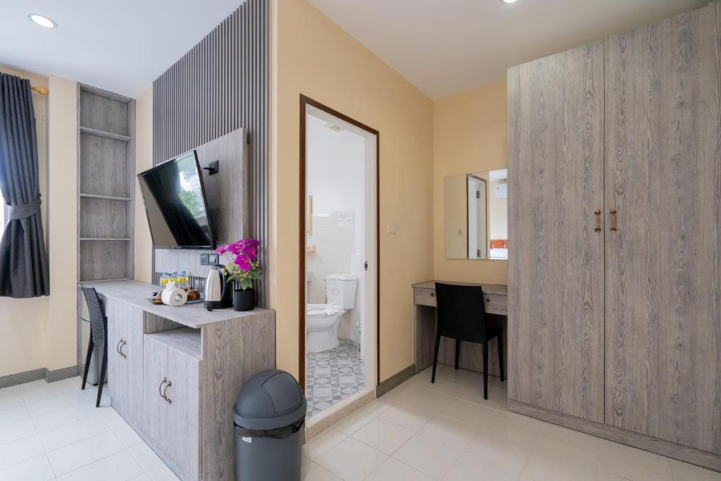 Square One Hotel Patong - Resim 26