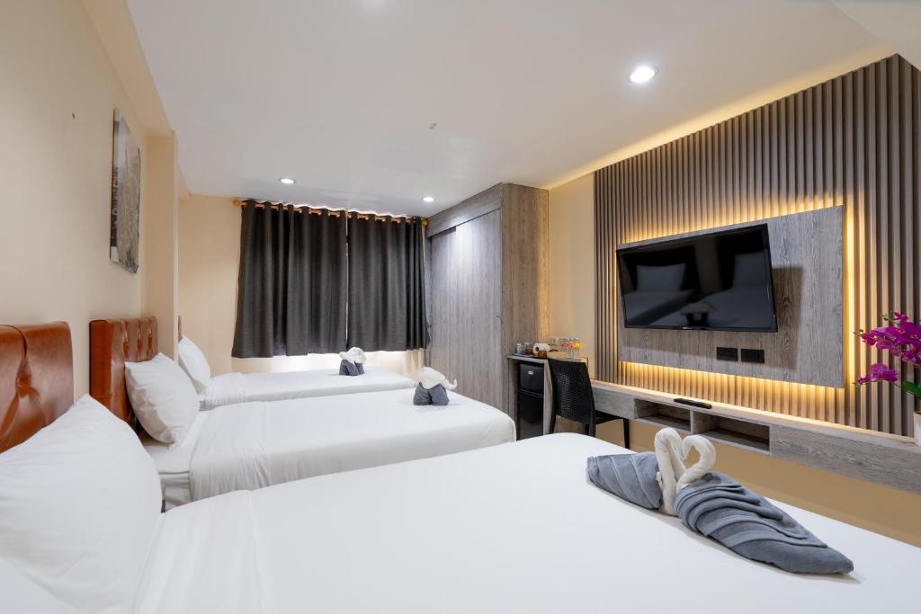 Square One Hotel Patong - Resim 10