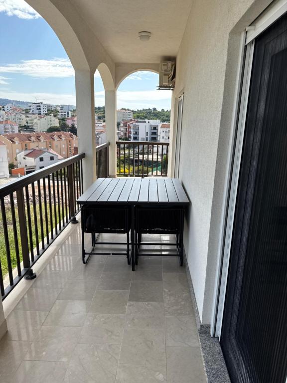 Balkón alebo terasa v ubytovaní Apartments Madzari - Ciovo - Pool