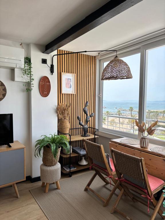 L’Appart-Rosas bohème chic, au bord de la mer