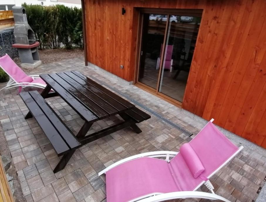 Patio nebo venkovní prostory v ubytování chalet pour amoureux à Gérardmer