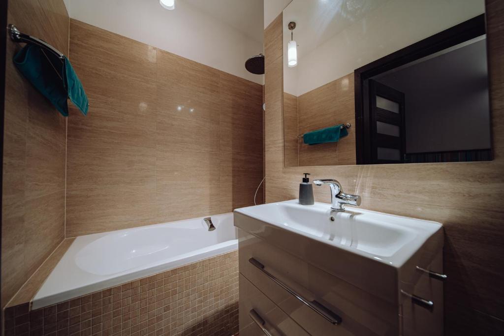Kúpeľňa v ubytovaní Panorama Gór - Centrum Miasta, Apartament z widokiem na Szrenicę