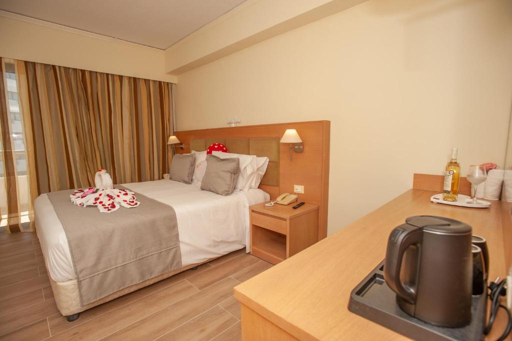 Rhodos Horizon Marina - Adults Only - Resim 22