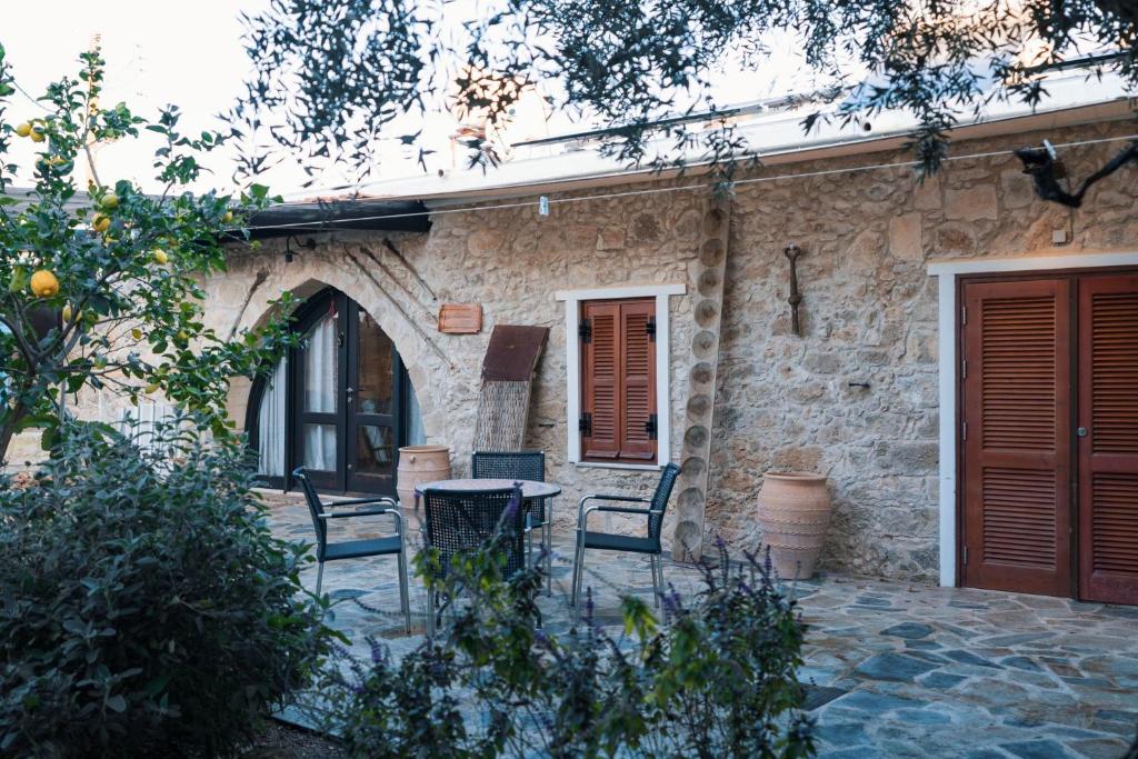 Boxer House - Where Tradition meets Comfort