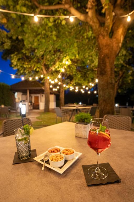 Nápoje v ubytování Hotel ANDER