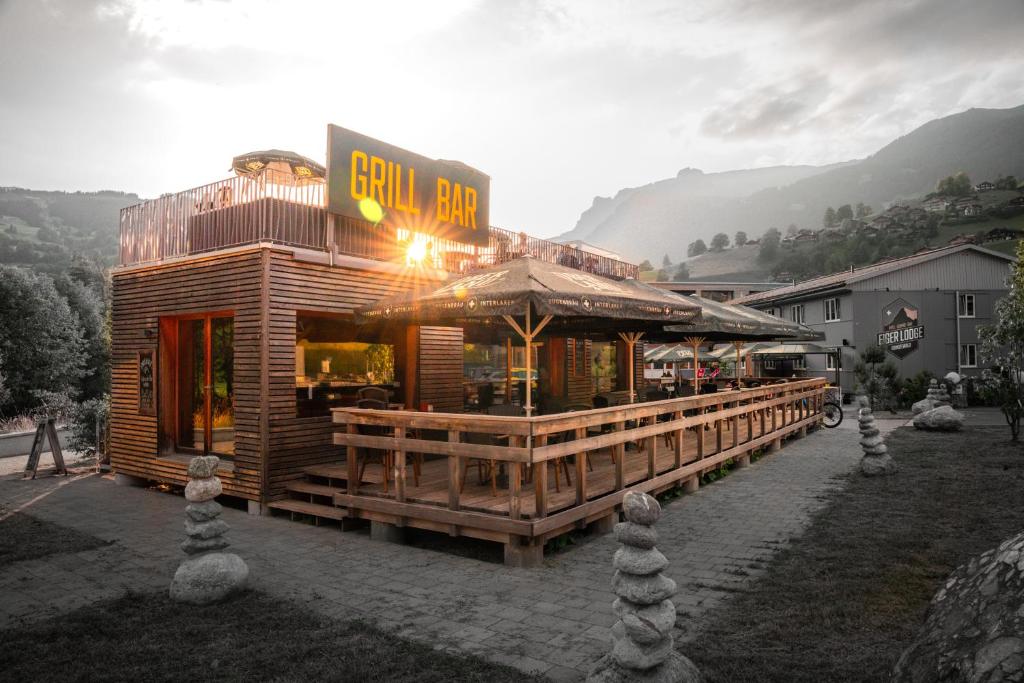 Nespecifikovaný výhled na hory nebo výhled na hory při pohledu z hotelu