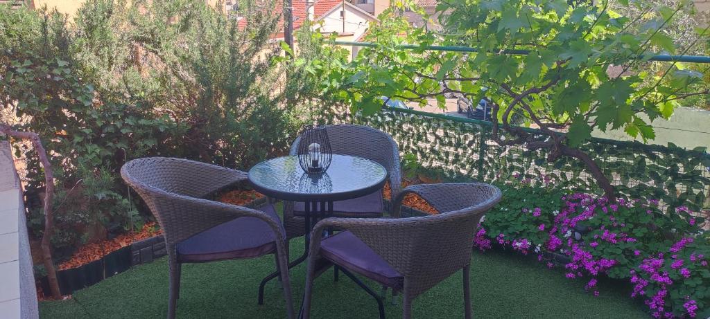 Κήπος έξω από το Apartman Campo