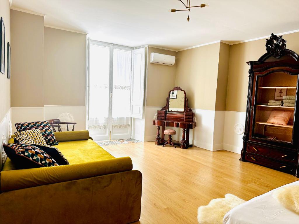 A seating area at Casa Biondi