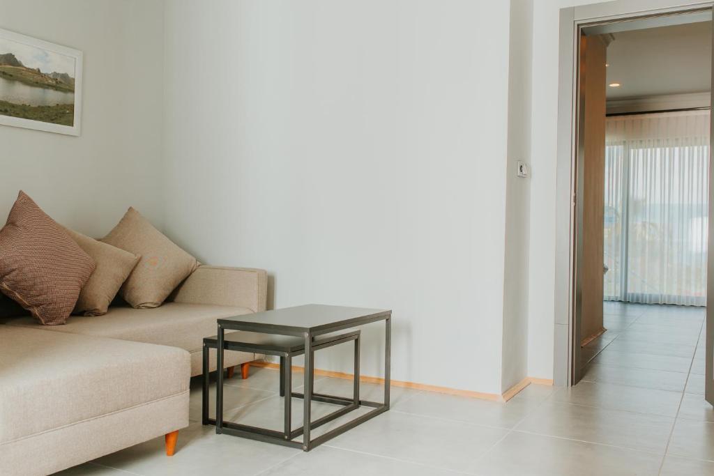Golyaka Stone Garden Hotel - Suite Con Vista Lago