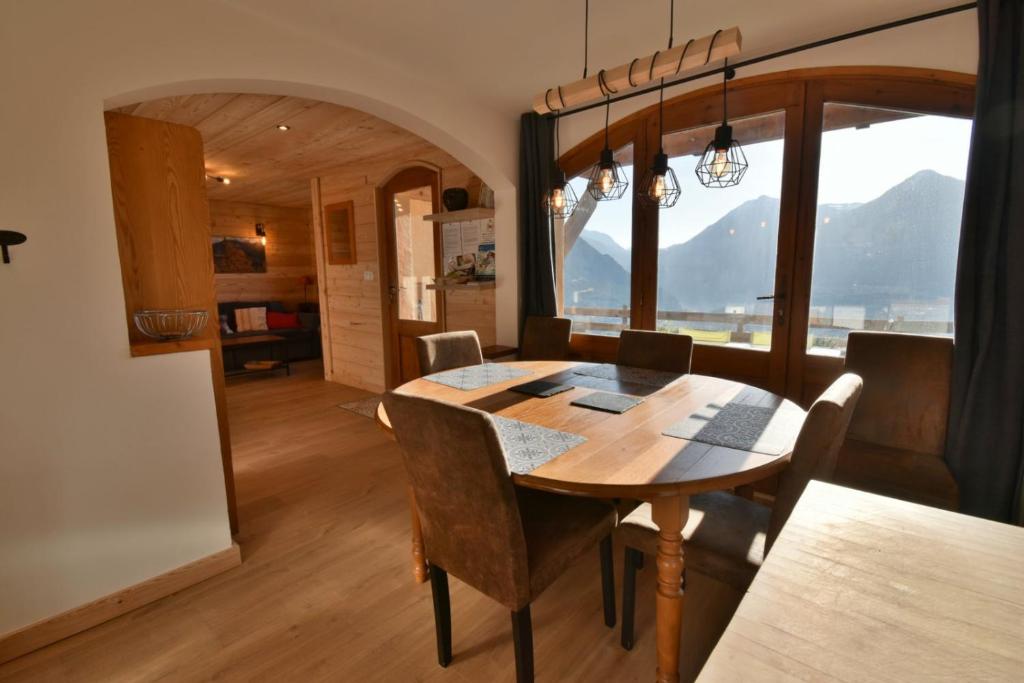 Nespecifikovaný výhled na hory nebo výhled na hory při pohledu z apartmánu