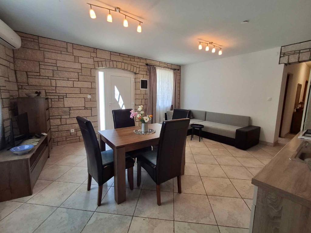 Posezení v ubytování Holiday Homes in Rovinj/Istrien 11675