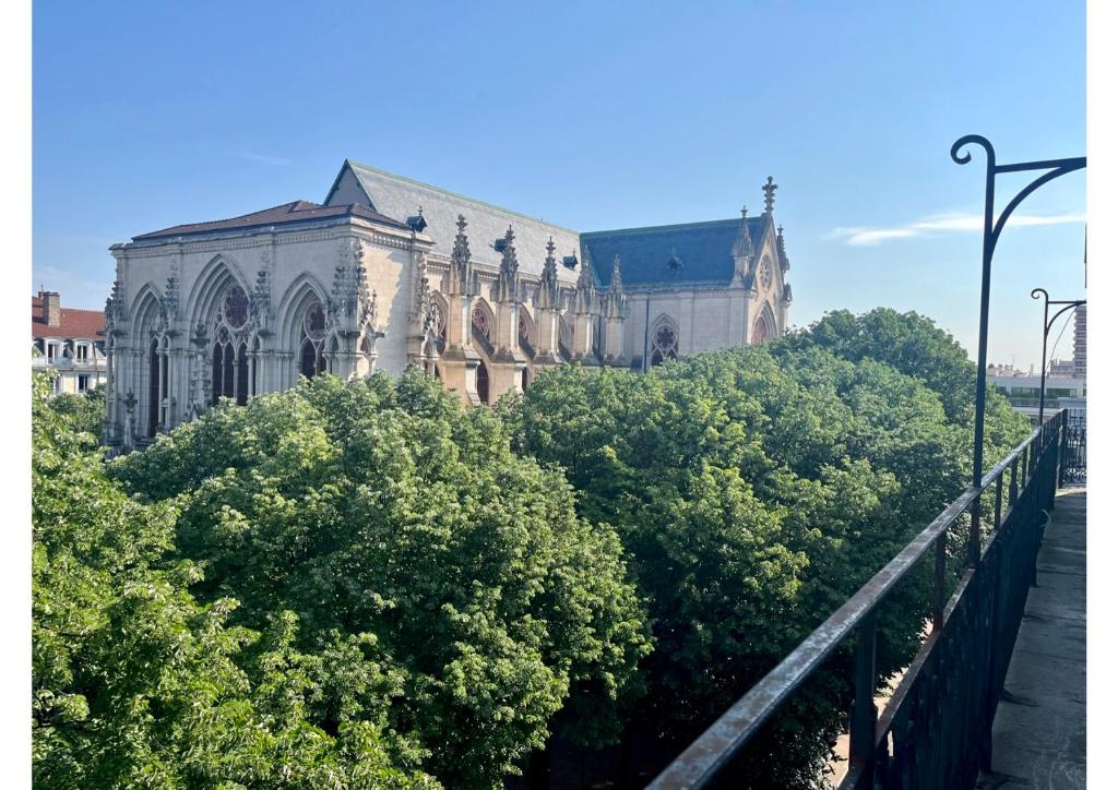 Достопримечательность недалеко от отеля типа «постель и завтрак»