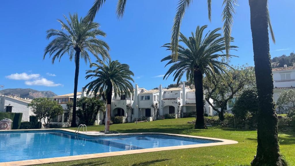 Πισίνα στο ή κοντά στο Hola Casa La Sella