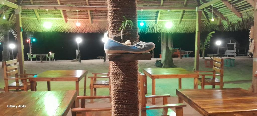 Bazén v ubytování Happy Beach hotel nilaveli nebo v jeho okolí