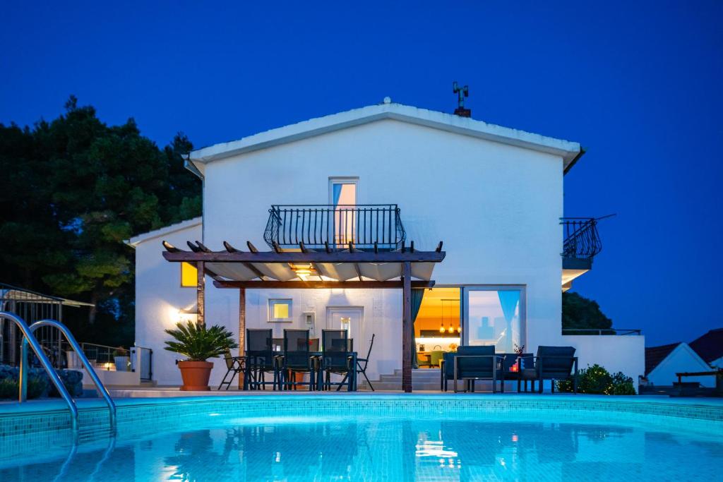 Bazén v ubytovaní Villa Plenča - heated pool ! alebo v jeho blízkosti