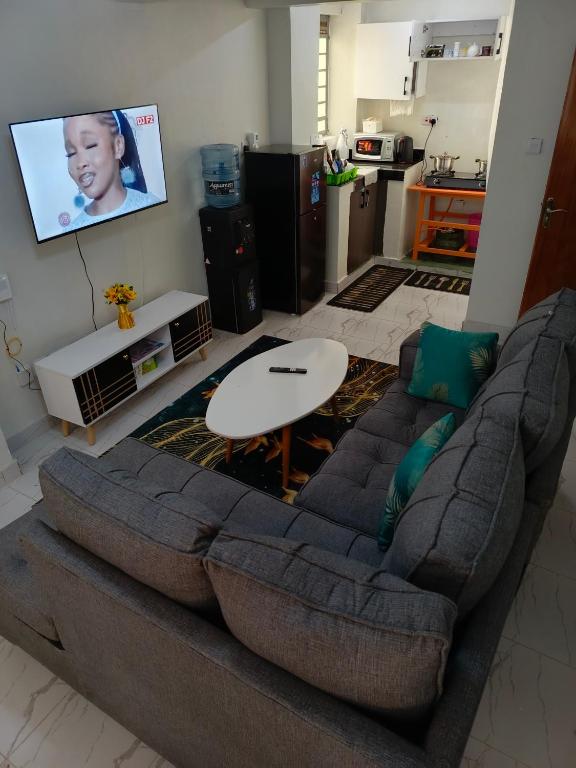 Χώρος καθιστικού στο Ladivah Homes