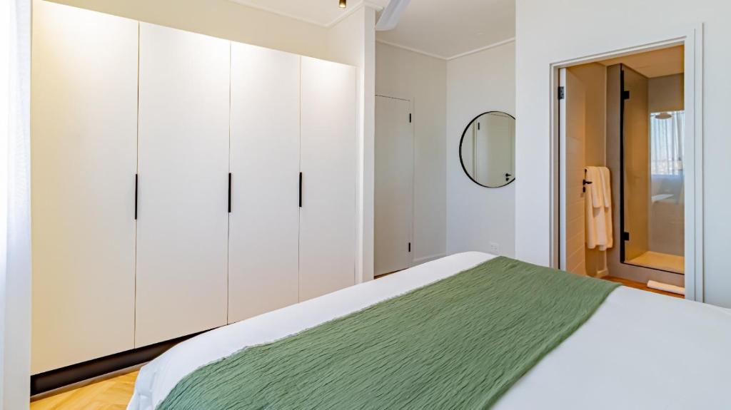 Postel nebo postele na pokoji v ubytování ZALS LUXURY -ON PARK CENTURY CiTY