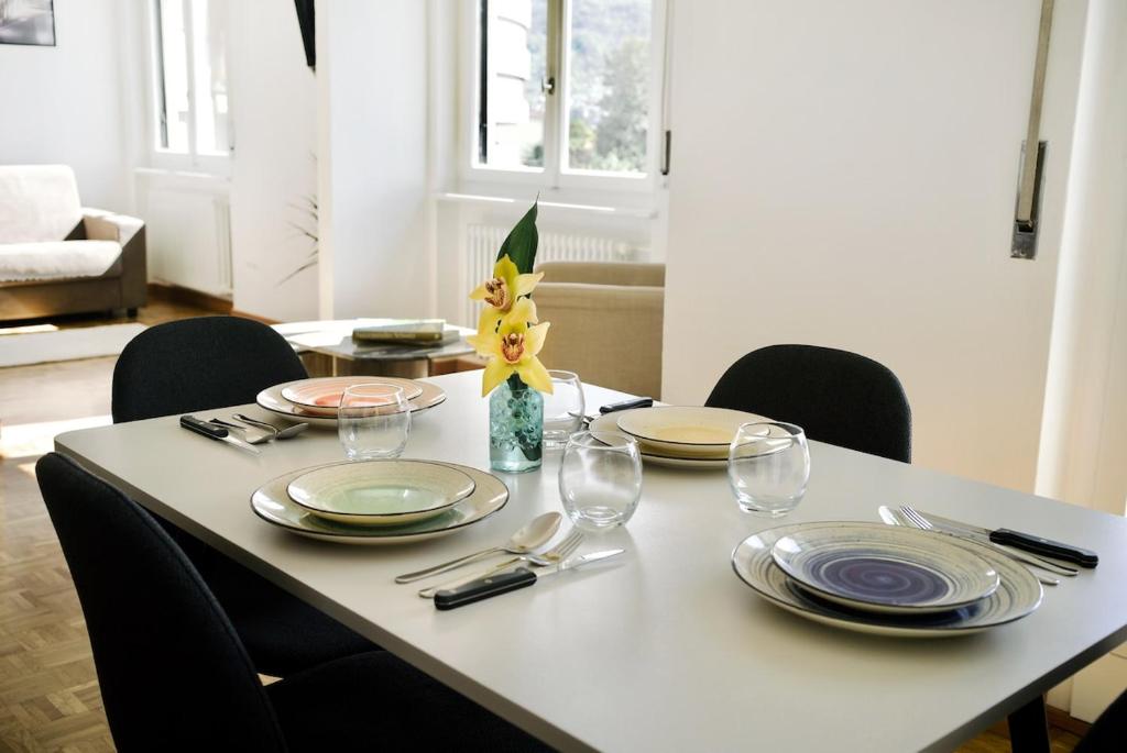 Gotthard Penthouse, Lake view - Resim 10