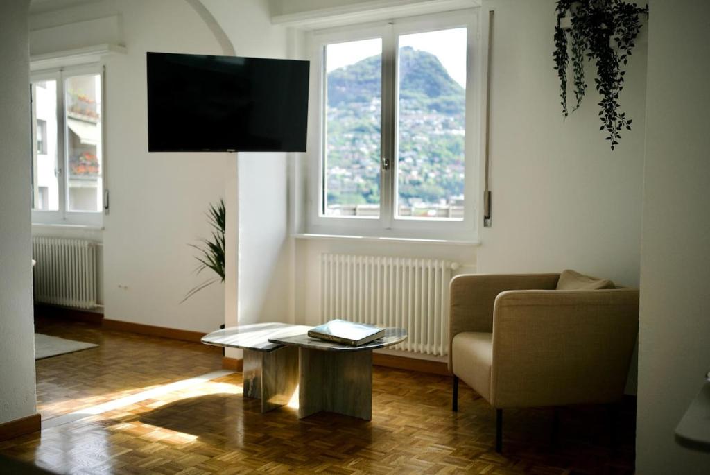 Gotthard Penthouse, Lake view - Resim 3