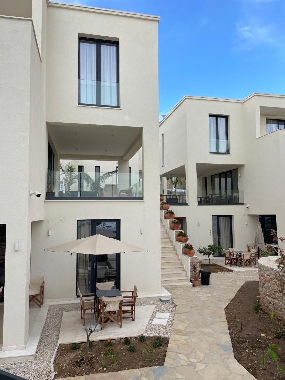 South Villas and Suites