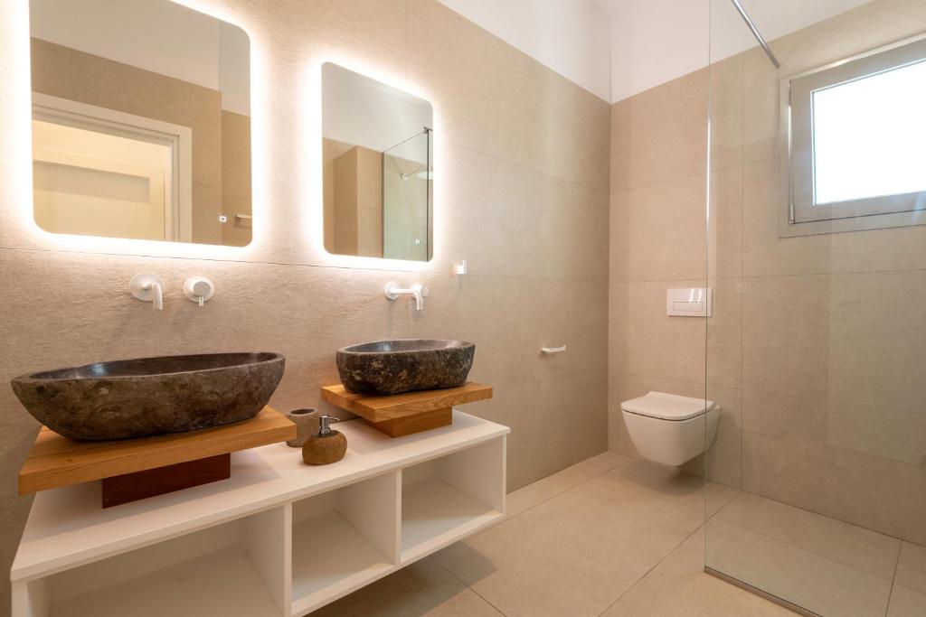 Koupelna v ubytování Mia Anasa - Luxury Suites