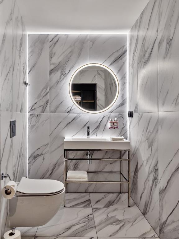 
Priviledge Suite Apartment with One-Bedroom
