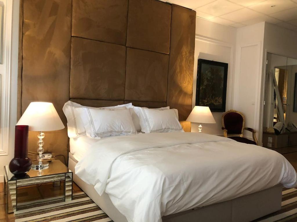 Postel nebo postele na pokoji v ubytování Elegant Studio in the Heart of Monte Carlo
