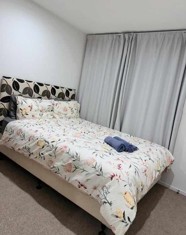 Close to New Lynn train station 3 bedroom townhouse - Resim 7