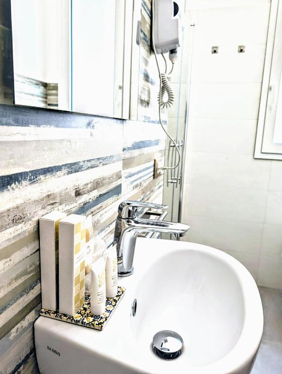 Bagno di CI VULIA b&b - Sicilia sea, pool, bbq, tv, wi-fi
