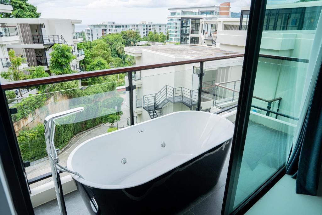 Utopia Karon - Resim 33