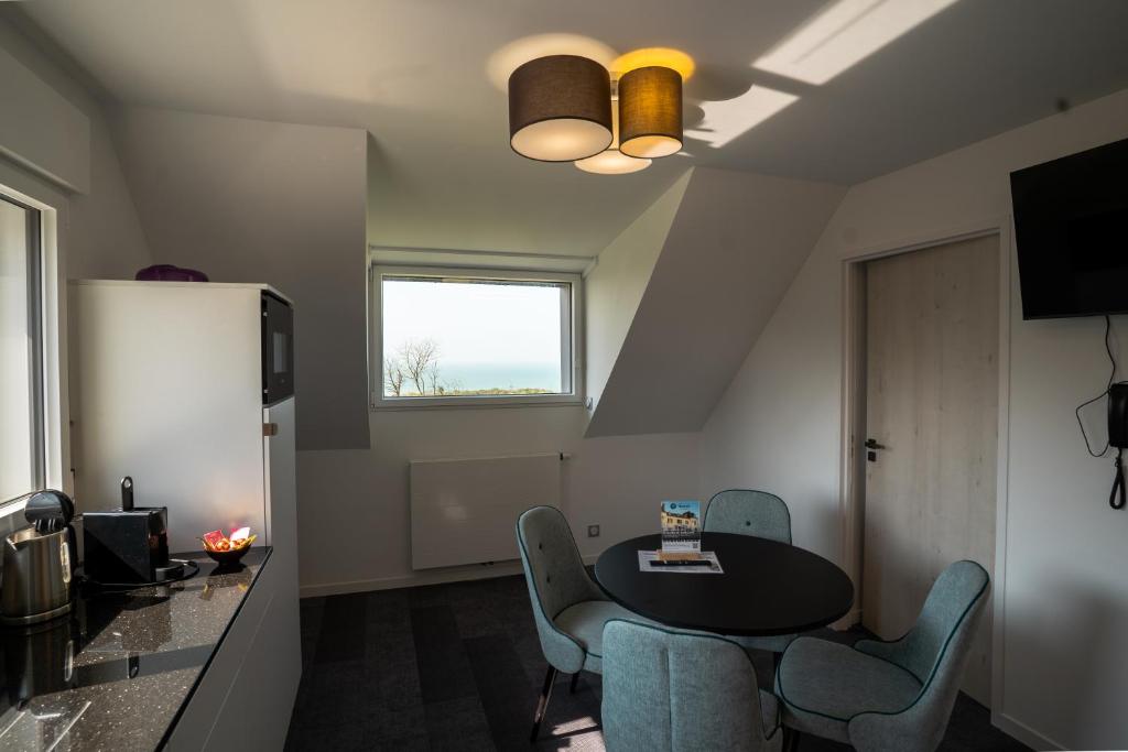 Hôtel Le Manoir du Roselier - Superior Suite With Sea View