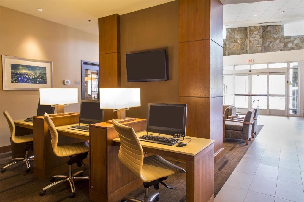 Hyatt Place Charlottesville photo