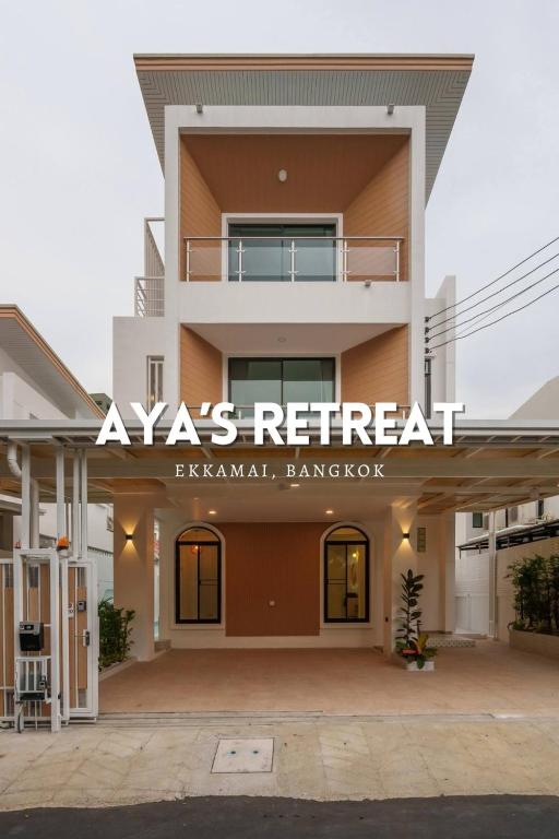 Gallery image of Ayas Retreat - Muji Ekkamai Pool Villa with 4 bedrooms in Khlong Toei
